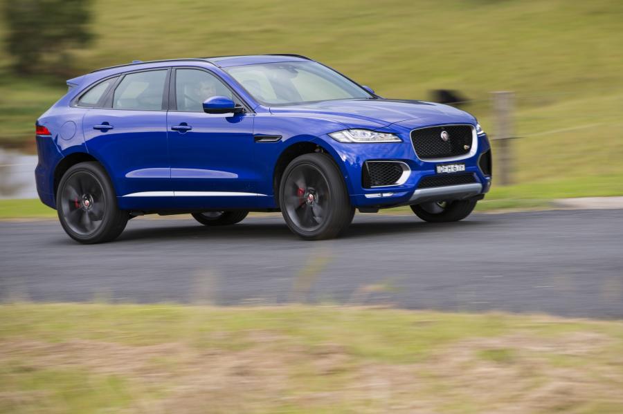  Jaguar F-Pace S 35t AWD 2016 года  (AU) (фото 9 из 29)